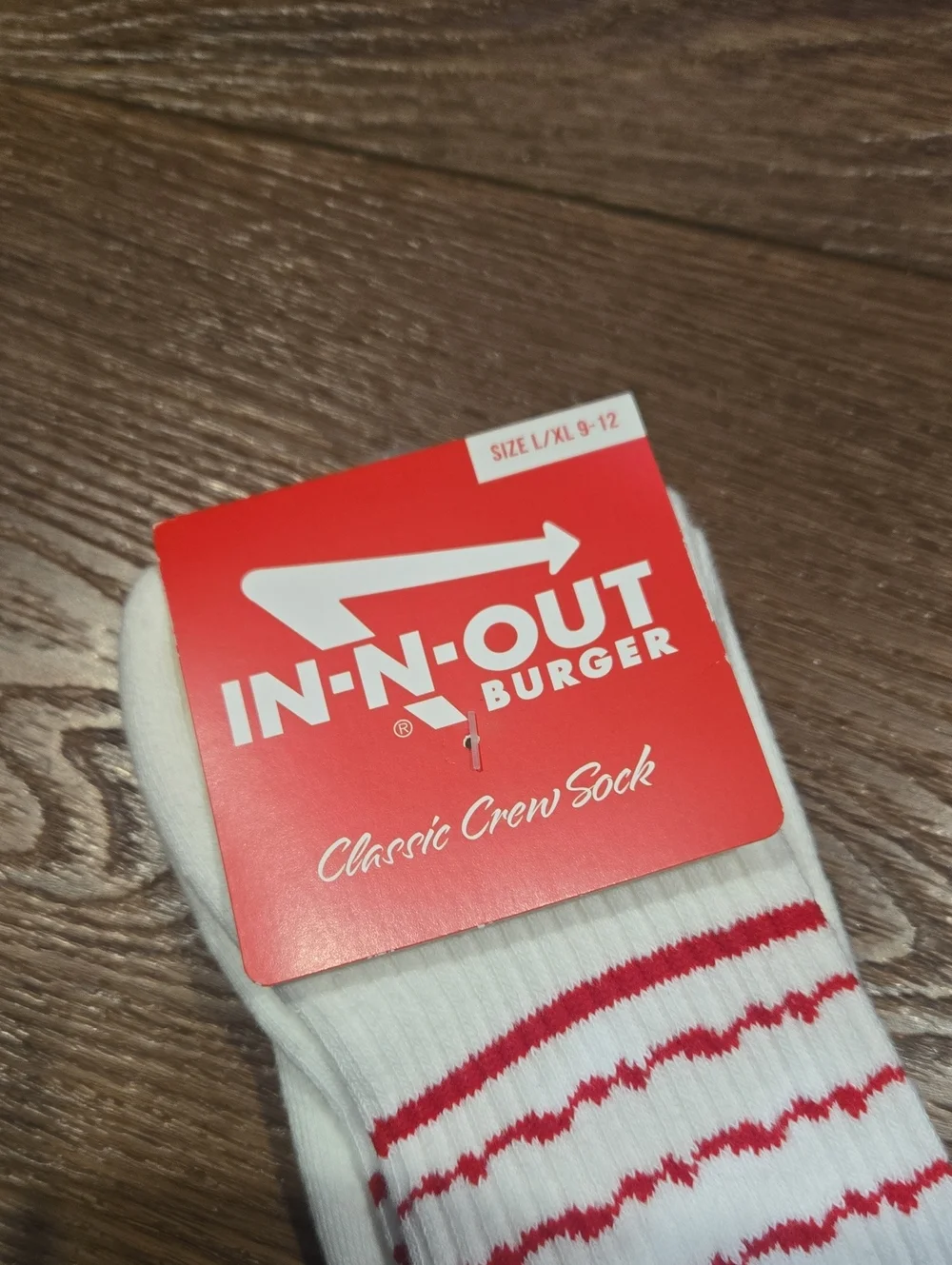 NWT IN N OUT DRINK CUP SOCKS... #8150